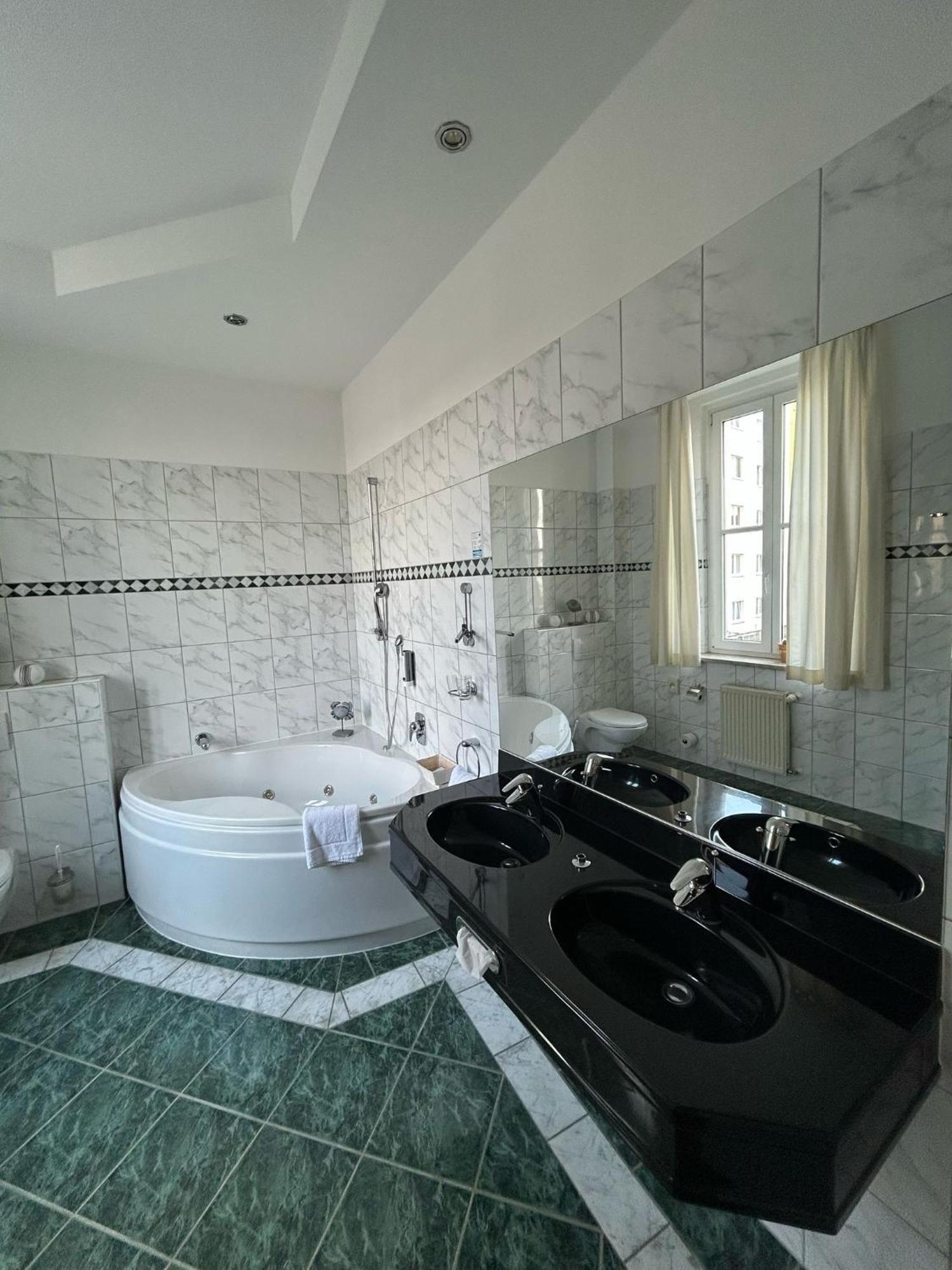 פרנצלאו Hotel Uckermark מראה חיצוני תמונה
